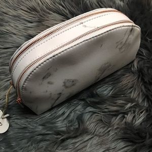 😇Imoshion Vegan Leather Gray and black Cosmetic Bag